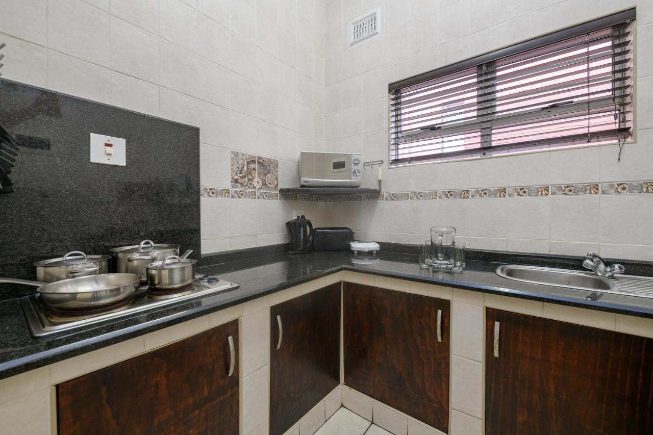 Ushaka Holiday Apartments Durban Bilik gambar